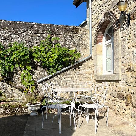 Charmante Maisonette A Arconnay Exterior foto