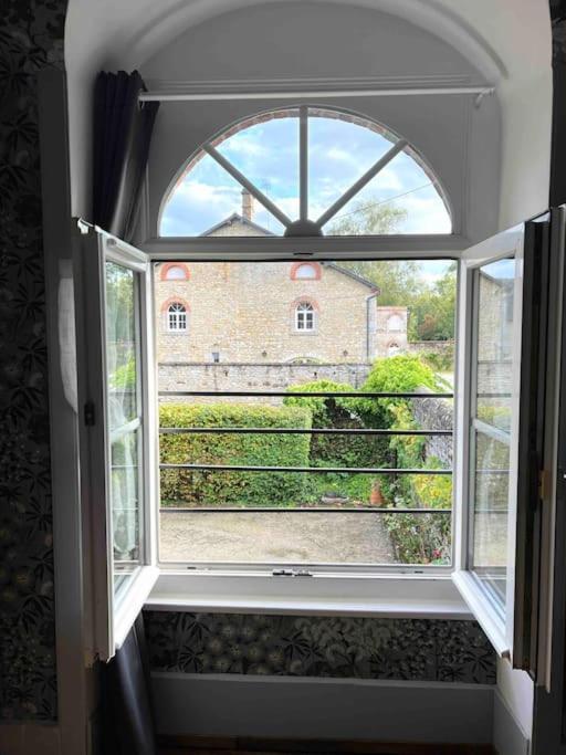 Charmante Maisonette A Arconnay Exterior foto